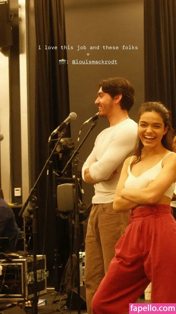 Rachel Zegler Onlyfans Photo Gallery 