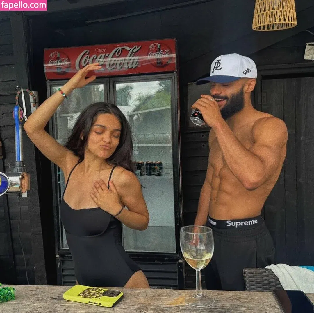 Rachel Zegler Onlyfans Photo Gallery 