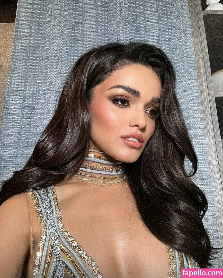 Rachel Zegler Onlyfans Photo Gallery 