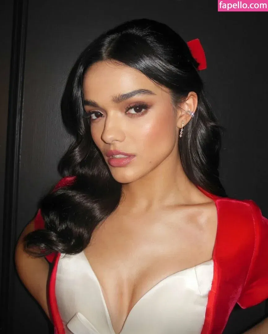 Rachel Zegler Onlyfans Photo Gallery 