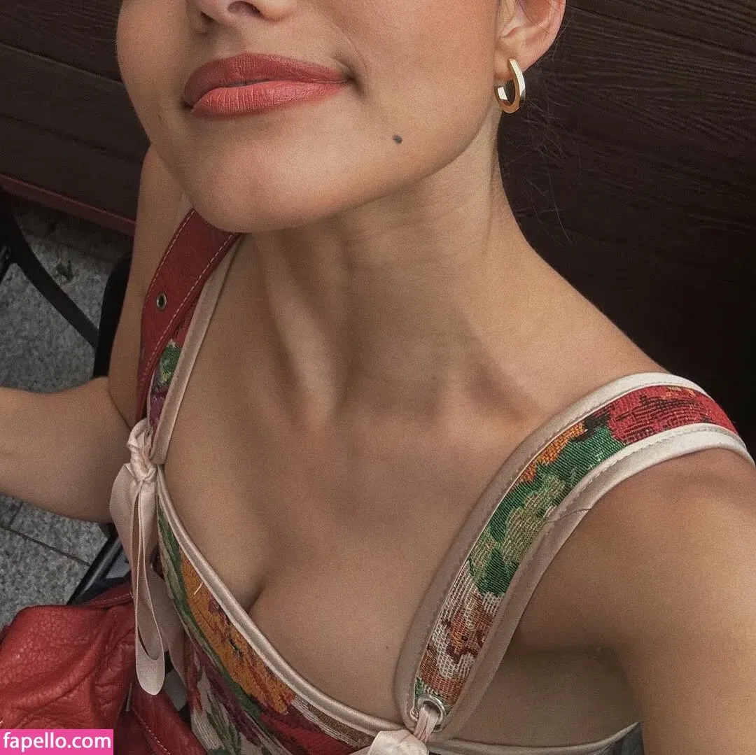 Rachel Zegler Onlyfans Photo Gallery 