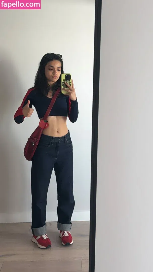 Rachel Zegler Onlyfans Photo Gallery 