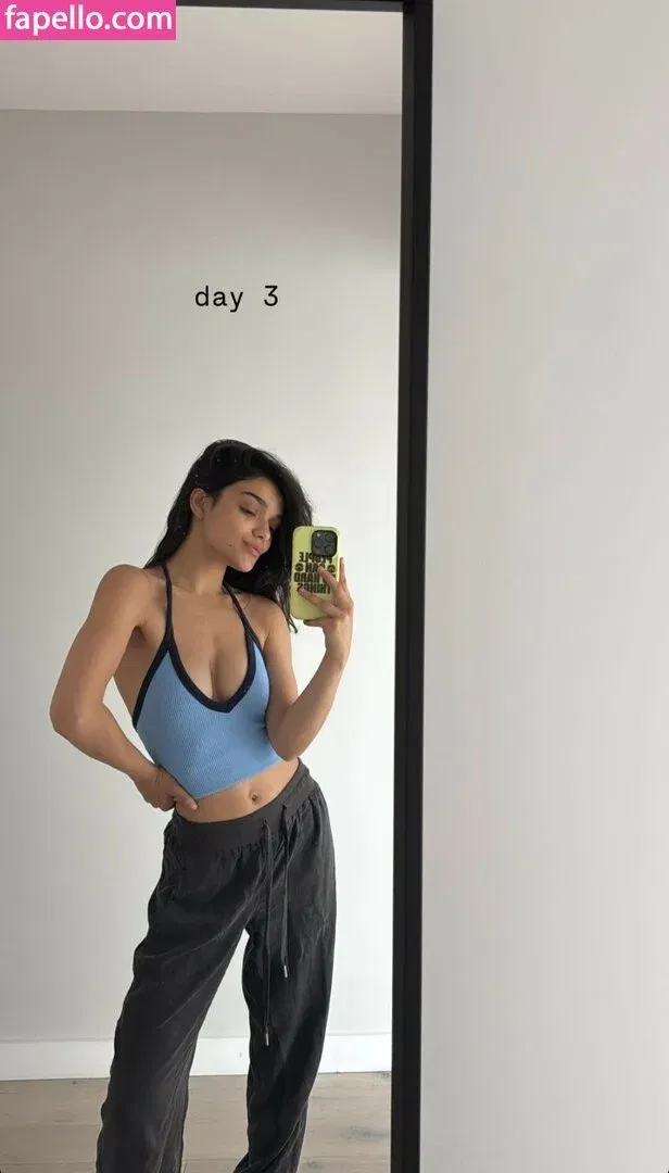 Rachel Zegler Onlyfans Photo Gallery 