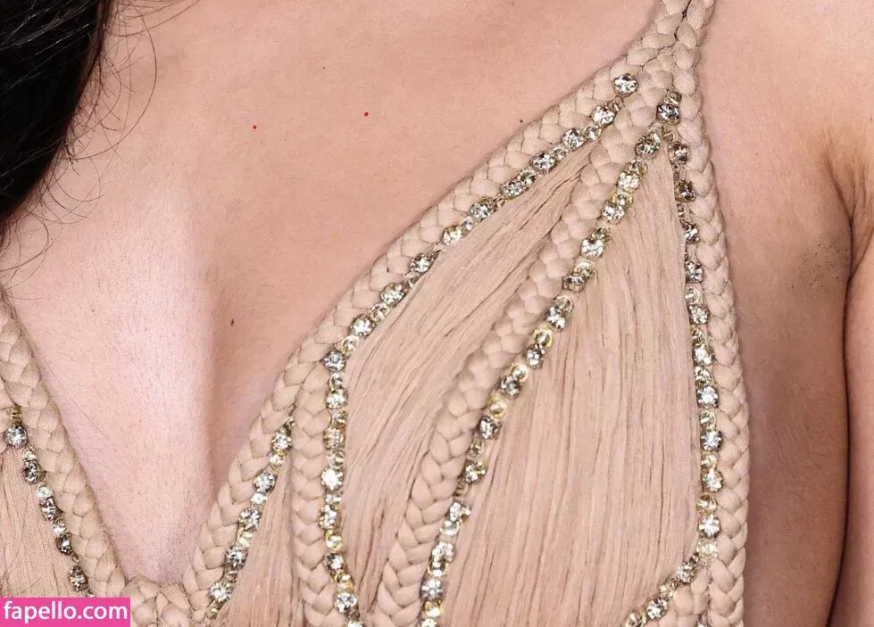 Rachel Zegler Onlyfans Photo Gallery 