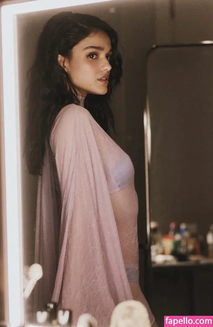 Rachel Zegler Onlyfans Photo Gallery 