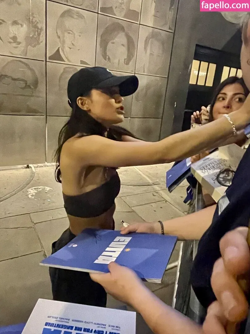 Rachel Zegler Onlyfans Photo Gallery 