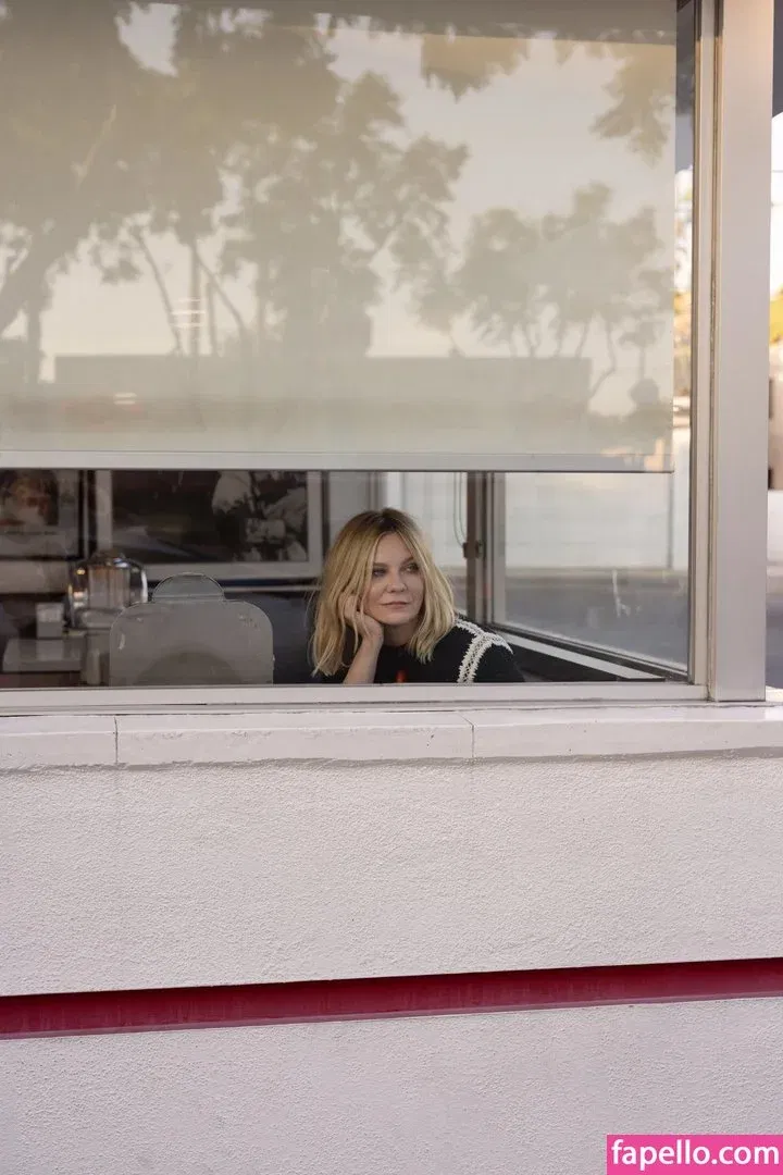 Kirsten Dunst Onlyfans Photo Gallery 