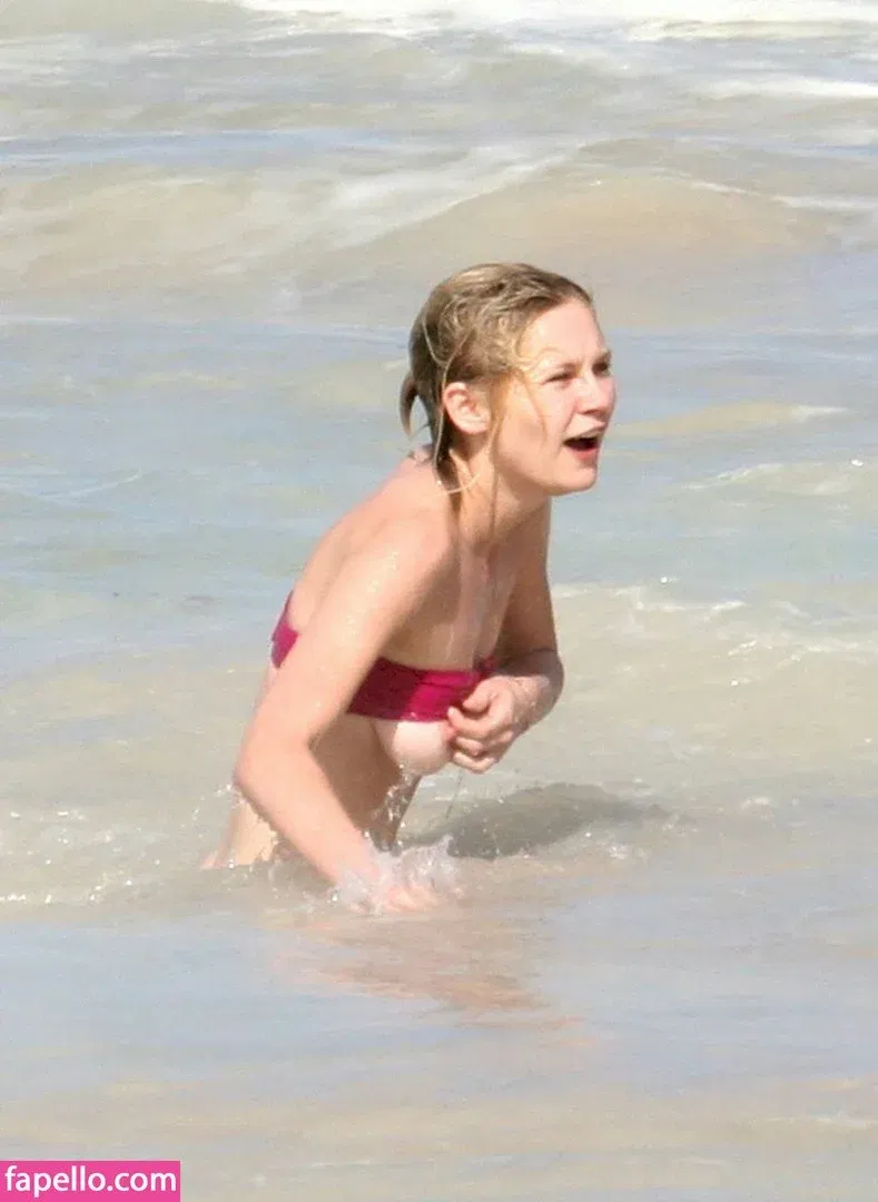 Kirsten Dunst Onlyfans Photo Gallery 