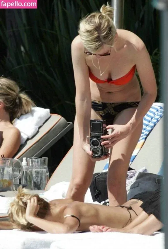 Kirsten Dunst Onlyfans Photo Gallery 