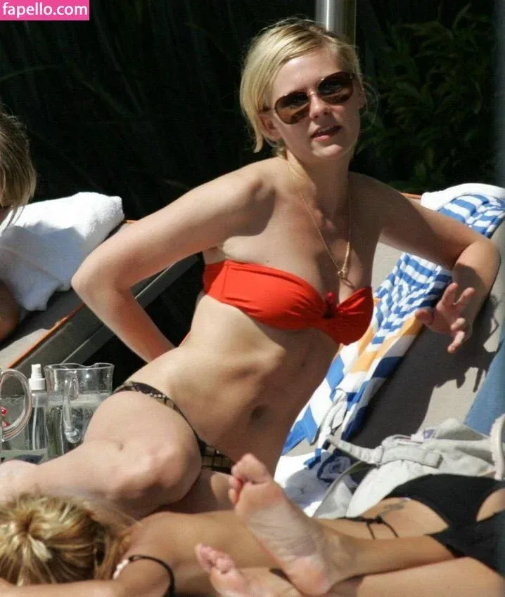 Kirsten Dunst Onlyfans Photo Gallery 