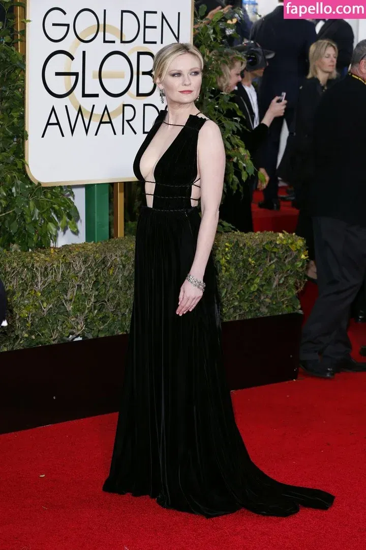 Kirsten Dunst Onlyfans Photo Gallery 