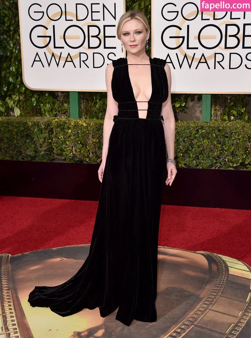 Kirsten Dunst Onlyfans Photo Gallery 