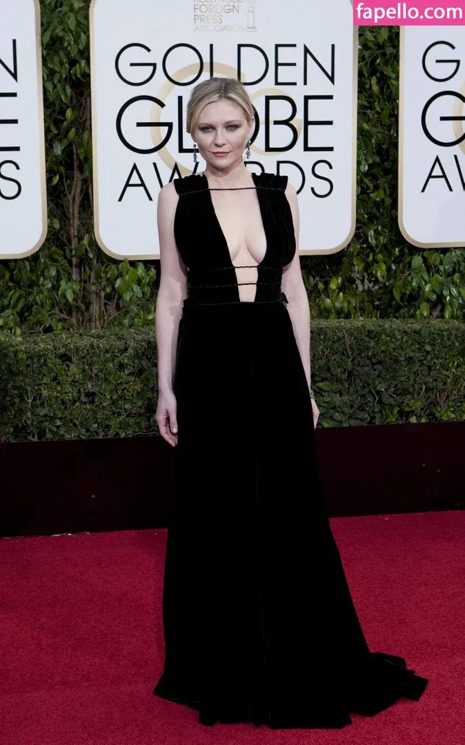 Kirsten Dunst Onlyfans Photo Gallery 