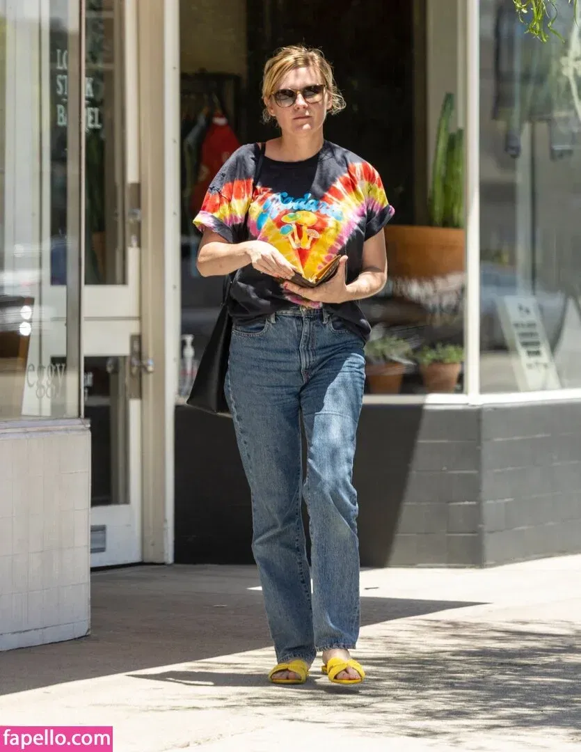 Kirsten Dunst Onlyfans Photo Gallery 