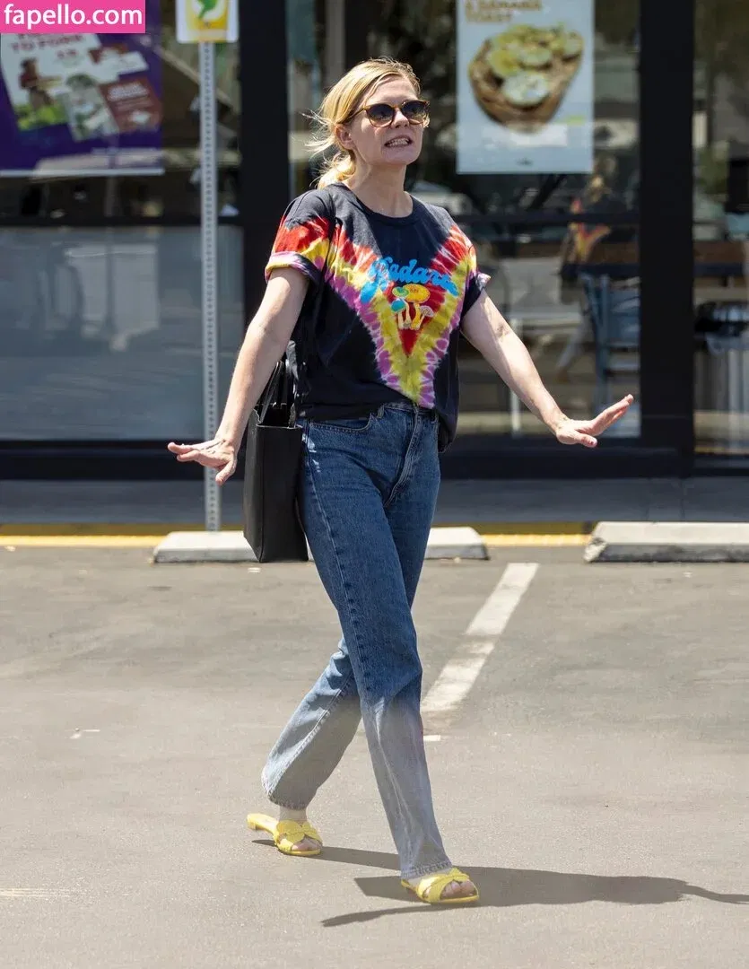 Kirsten Dunst Onlyfans Photo Gallery 