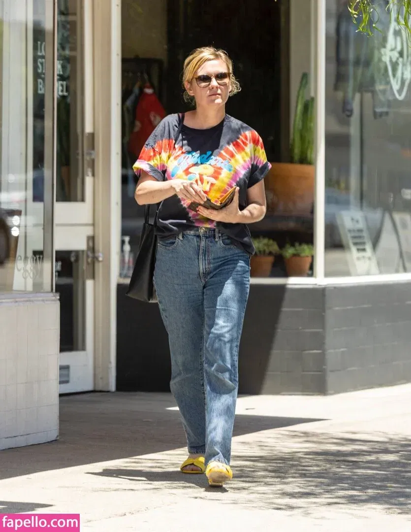 Kirsten Dunst Onlyfans Photo Gallery 