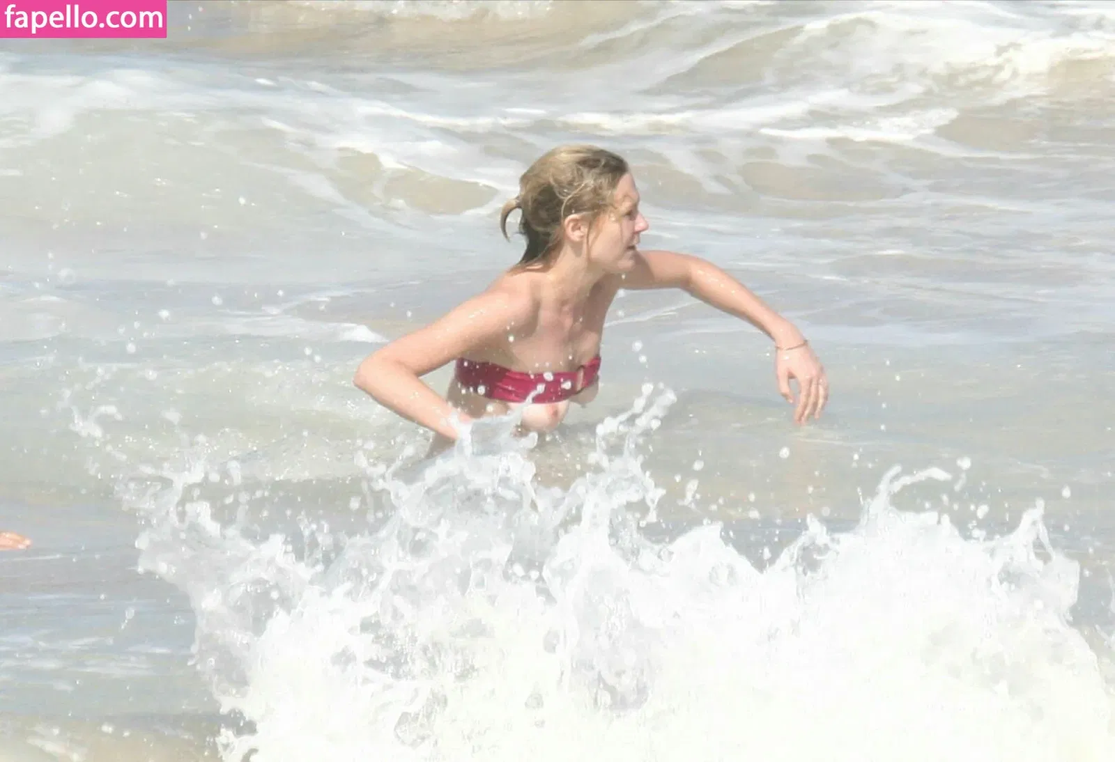 Kirsten Dunst Onlyfans Photo Gallery 