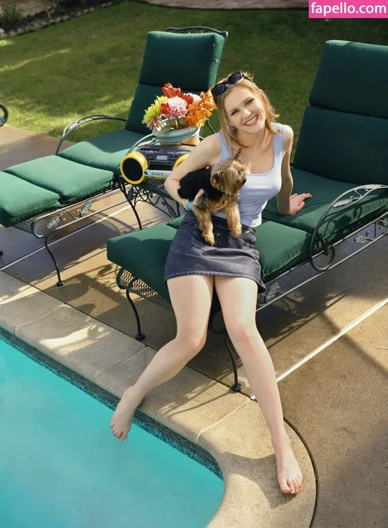 Kirsten Dunst Onlyfans Photo Gallery 