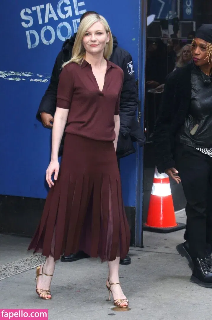 Kirsten Dunst Onlyfans Photo Gallery 