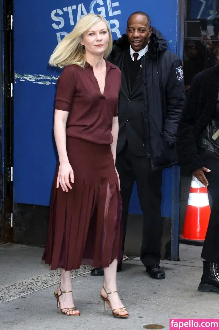 Kirsten Dunst Onlyfans Photo Gallery 