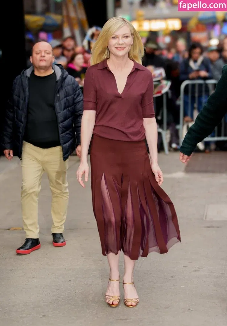 Kirsten Dunst Onlyfans Photo Gallery 