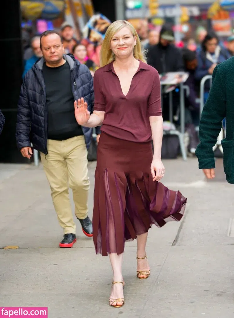 Kirsten Dunst Onlyfans Photo Gallery 