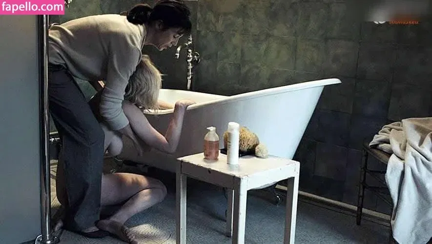 Kirsten Dunst Onlyfans Photo Gallery 