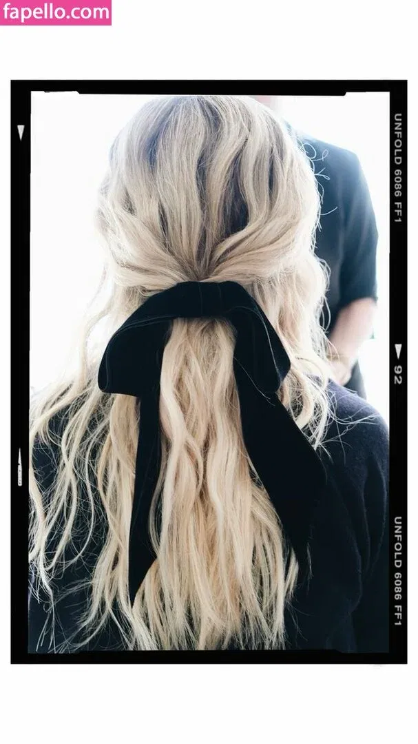 Kirsten Dunst Onlyfans Photo Gallery 