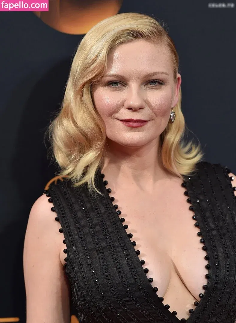 Kirsten Dunst Onlyfans Photo Gallery 