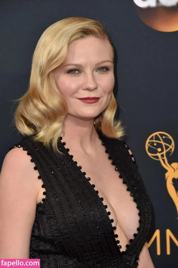 Kirsten Dunst Onlyfans Photo Gallery 