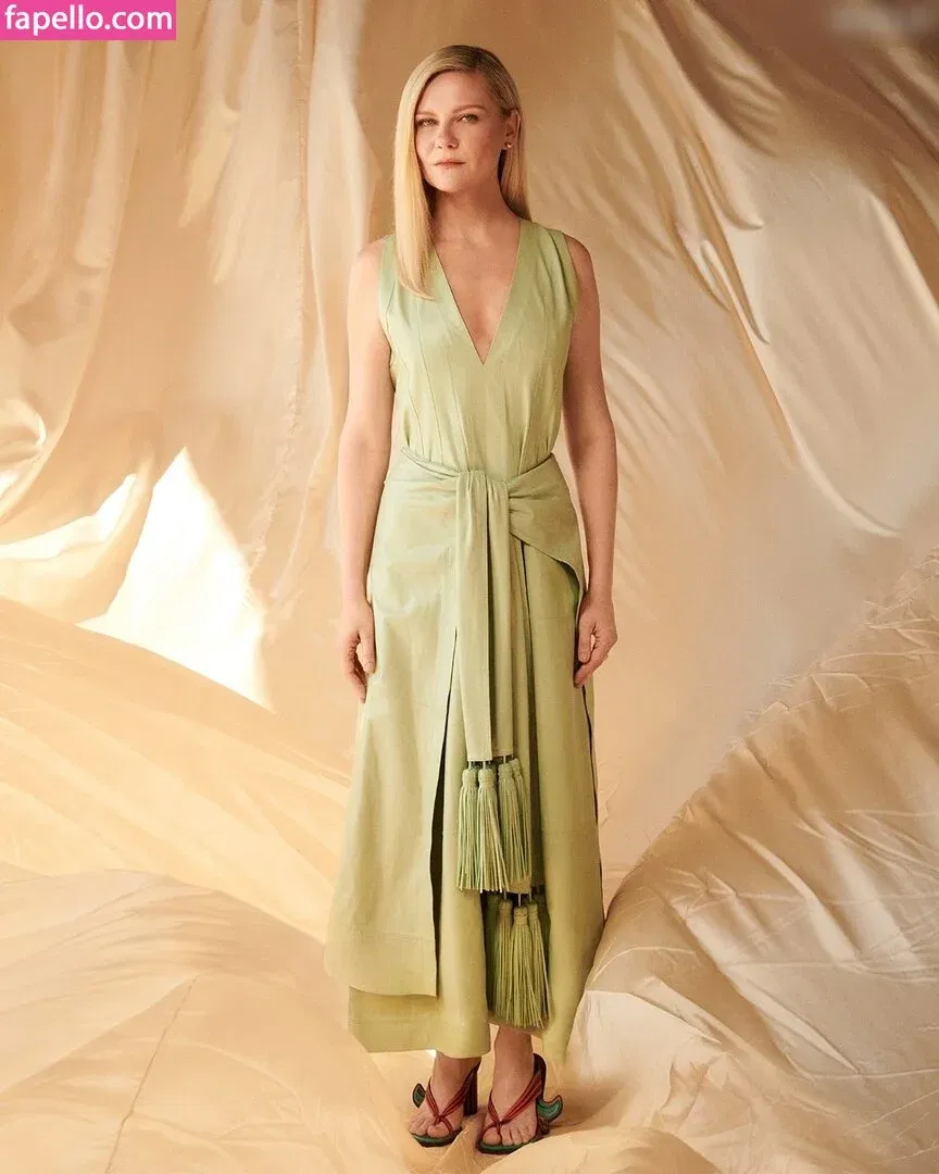 Kirsten Dunst Onlyfans Photo Gallery 