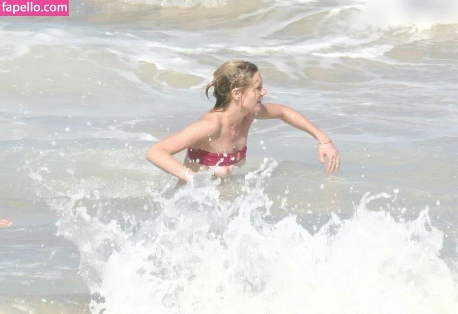 Kirsten Dunst Onlyfans Photo Gallery 