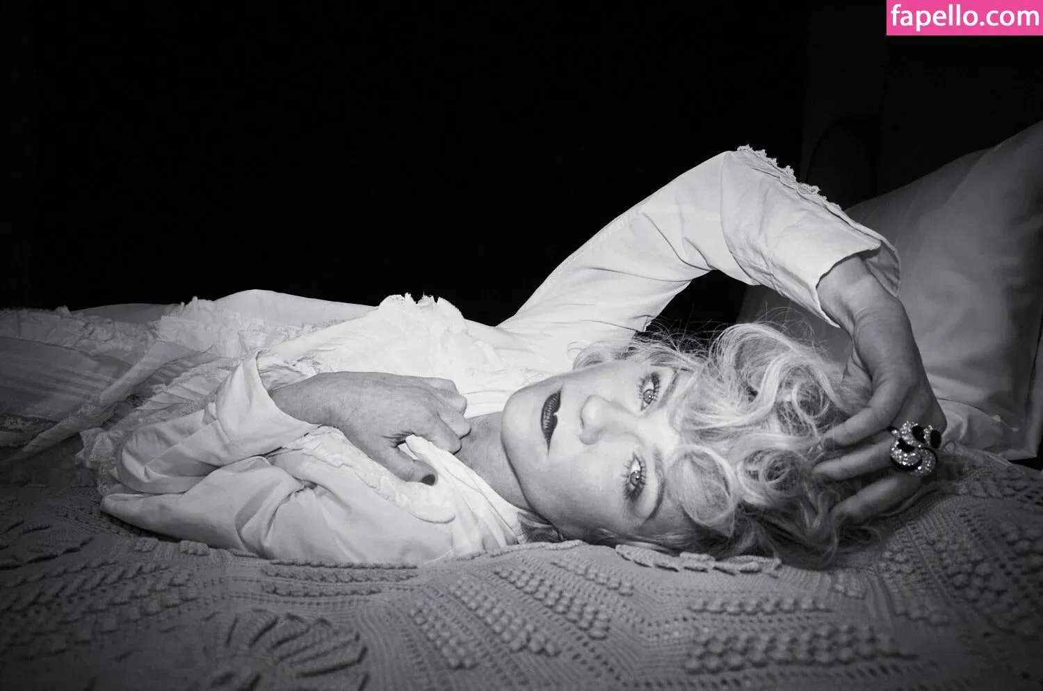 Kirsten Dunst Onlyfans Photo Gallery 