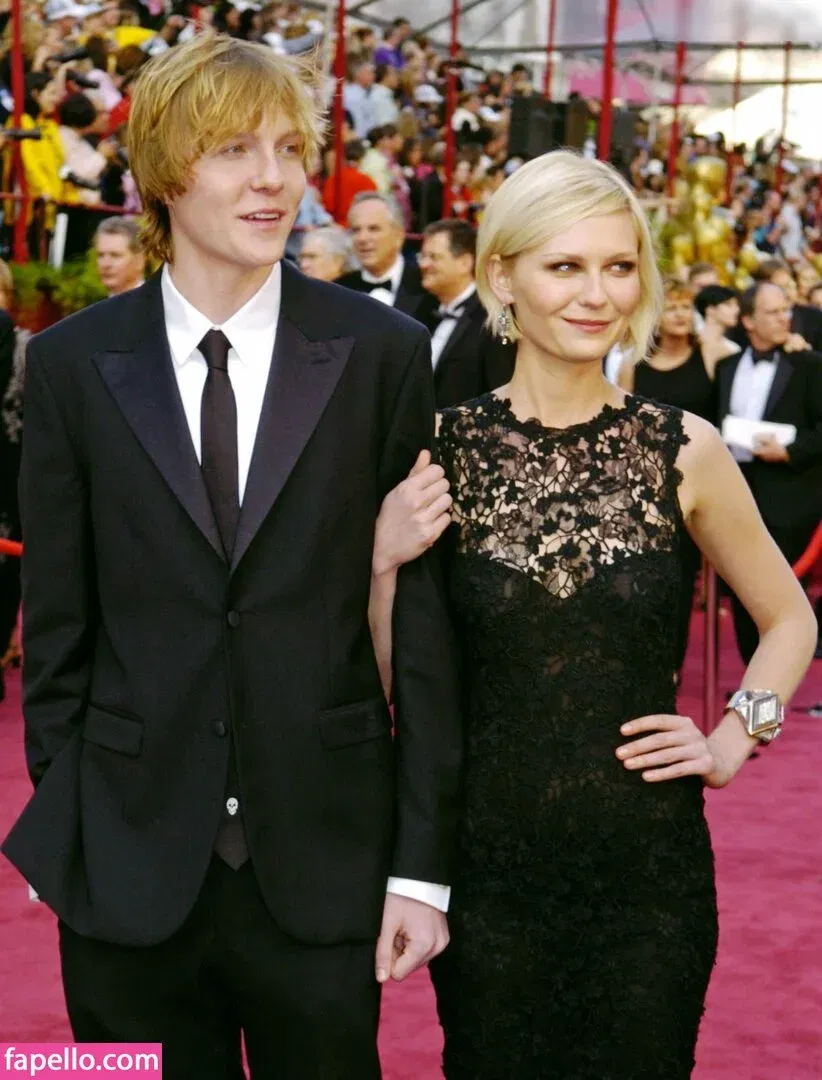 Kirsten Dunst Onlyfans Photo Gallery 