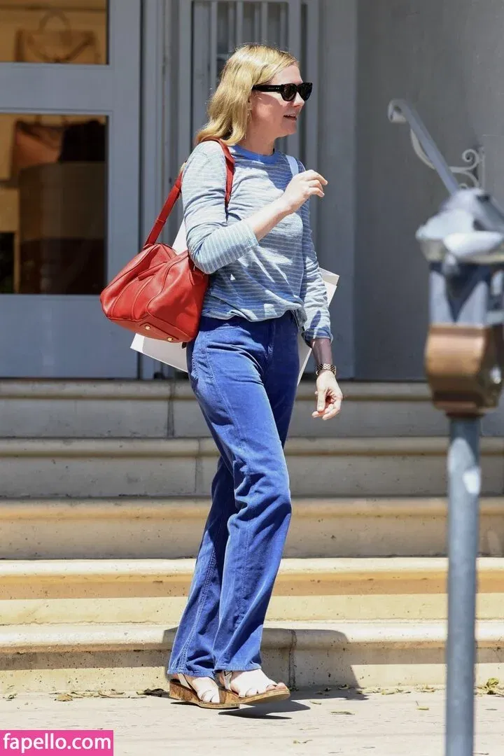 Kirsten Dunst Onlyfans Photo Gallery 