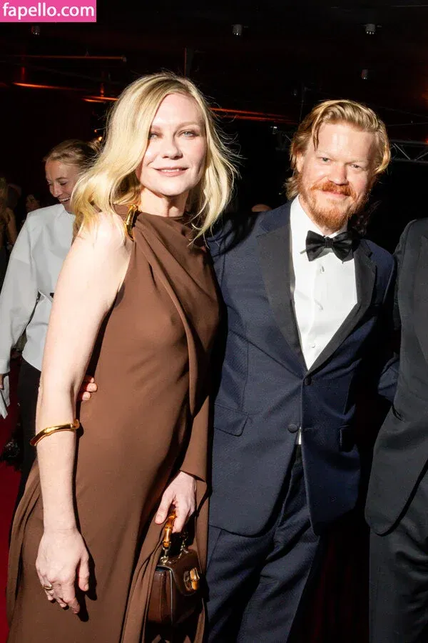 Kirsten Dunst Onlyfans Photo Gallery 