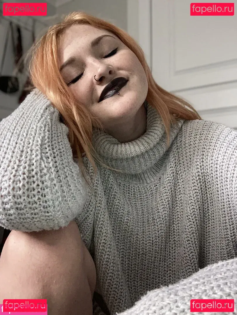 Molly Demure Onlyfans Photo Gallery 