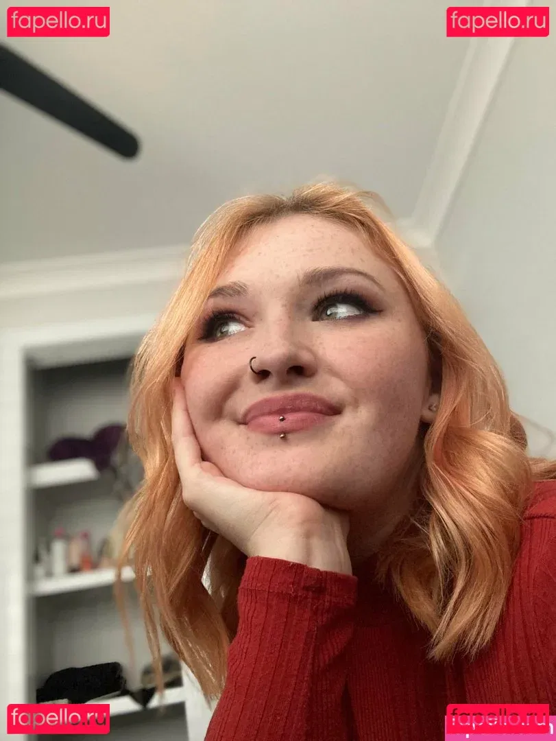 Molly Demure Onlyfans Photo Gallery 