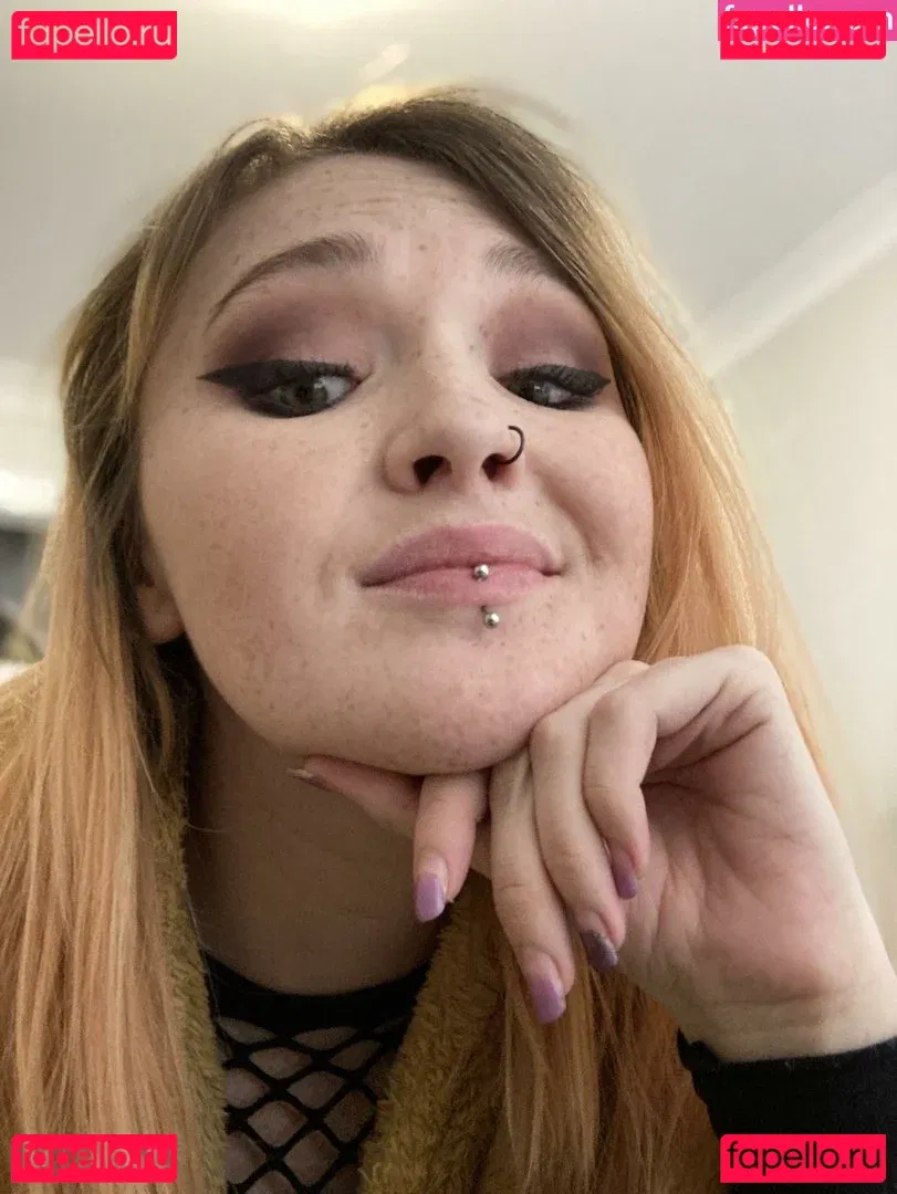 Molly Demure Onlyfans Photo Gallery 