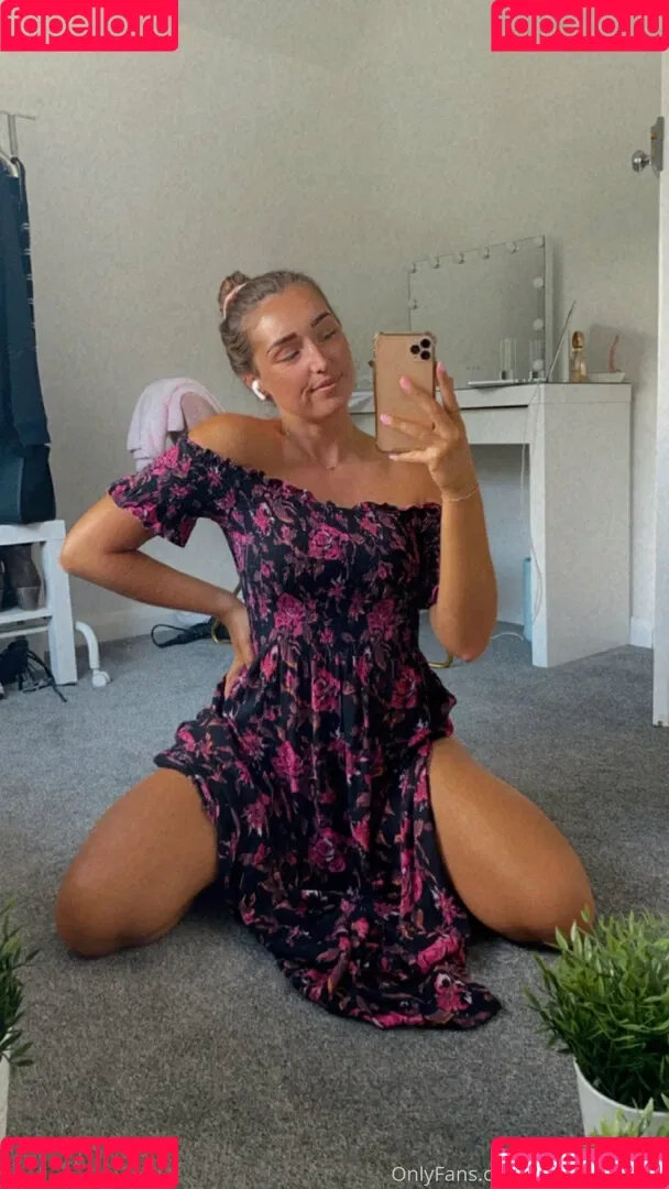 CutePowerLegs Onlyfans Photo Gallery 