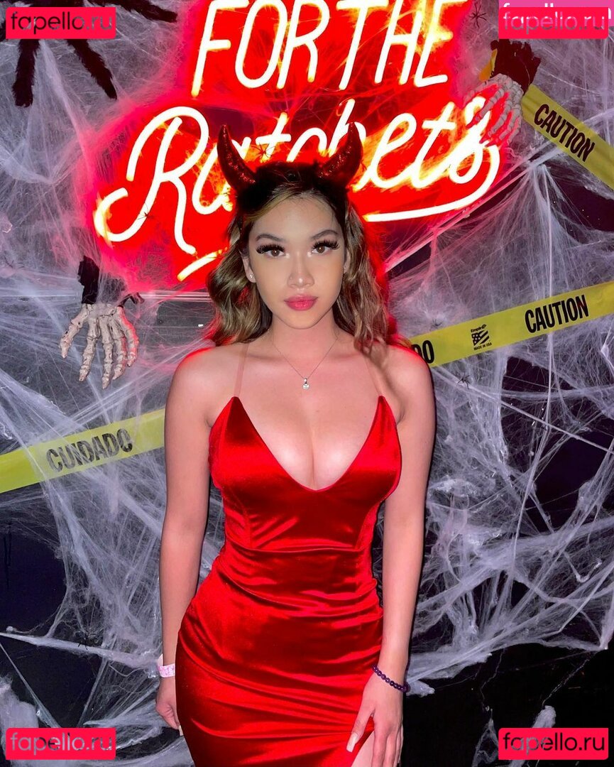 Clarissa May / babygurl0426 / clarissawabbit Onlyfans Photo Gallery 