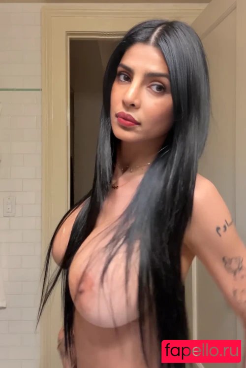 Priyanka Chopra / priyankachopra Onlyfans Photo Gallery 