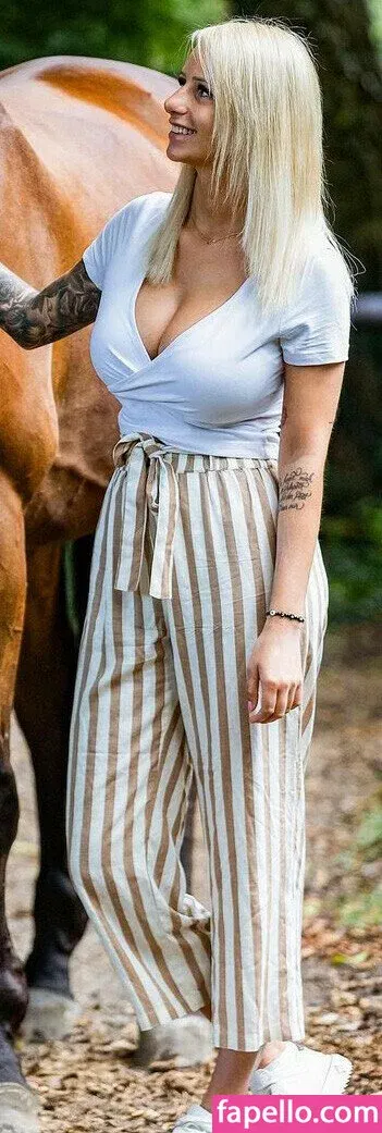 Carina Spack Onlyfans Photo Gallery 