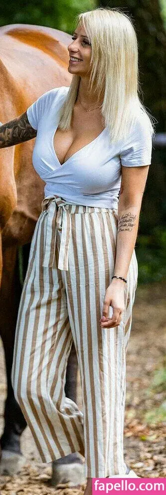 Carina Spack Onlyfans Photo Gallery 