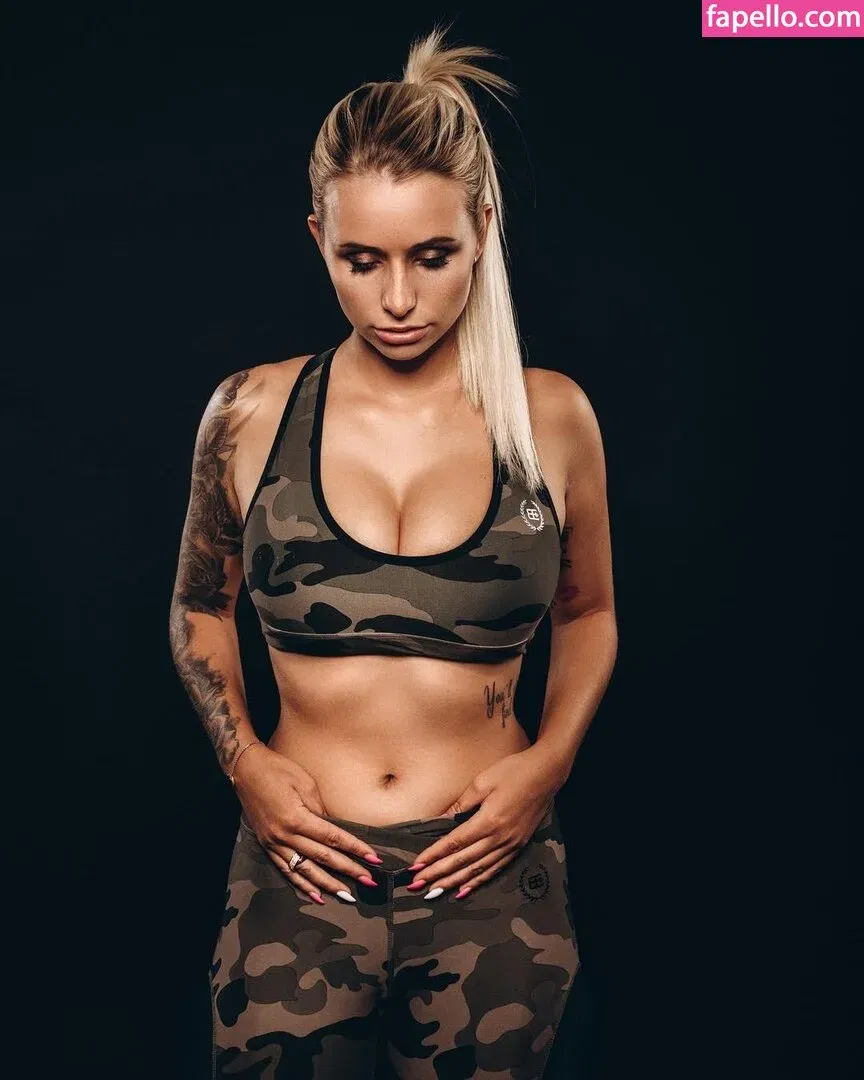 Carina Spack Onlyfans Photo Gallery 