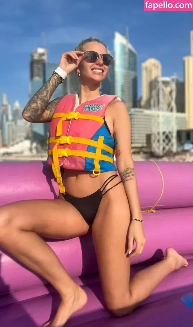 Carina Spack Onlyfans Photo Gallery 