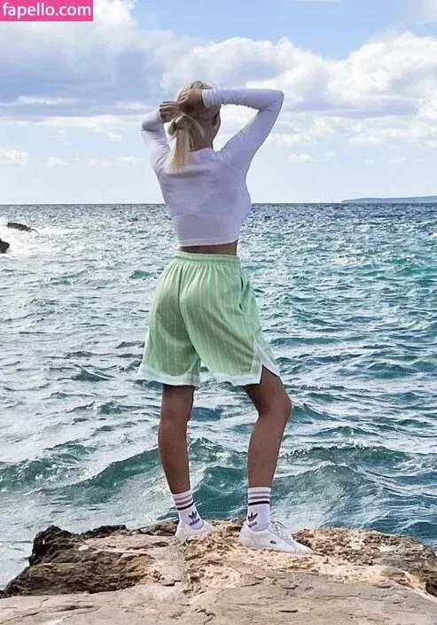 Carina Spack Onlyfans Photo Gallery 