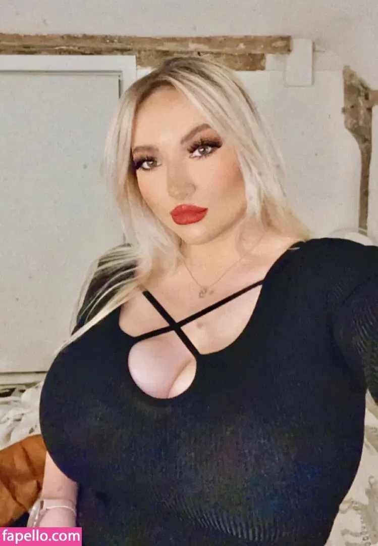 Shona Colson Onlyfans Photo Gallery 