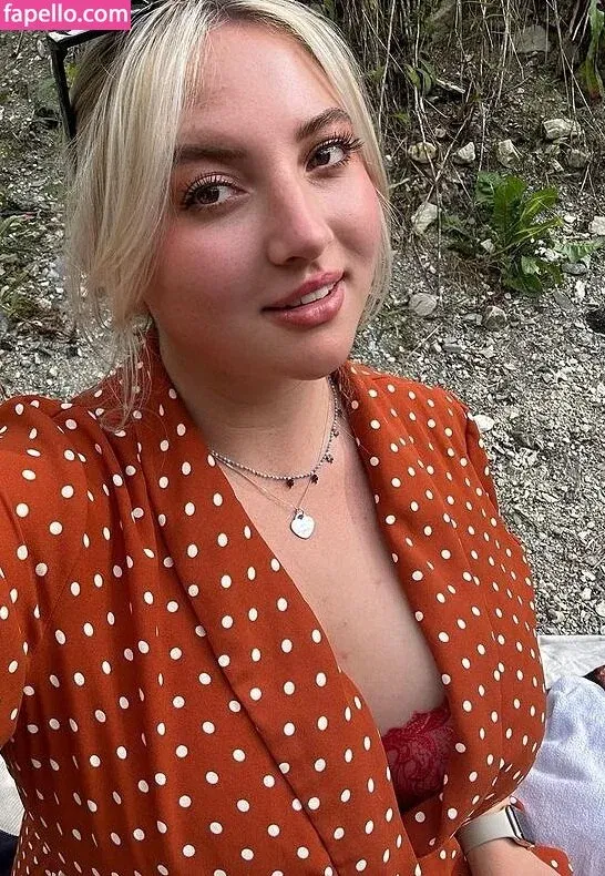 Shona Colson Onlyfans Photo Gallery 