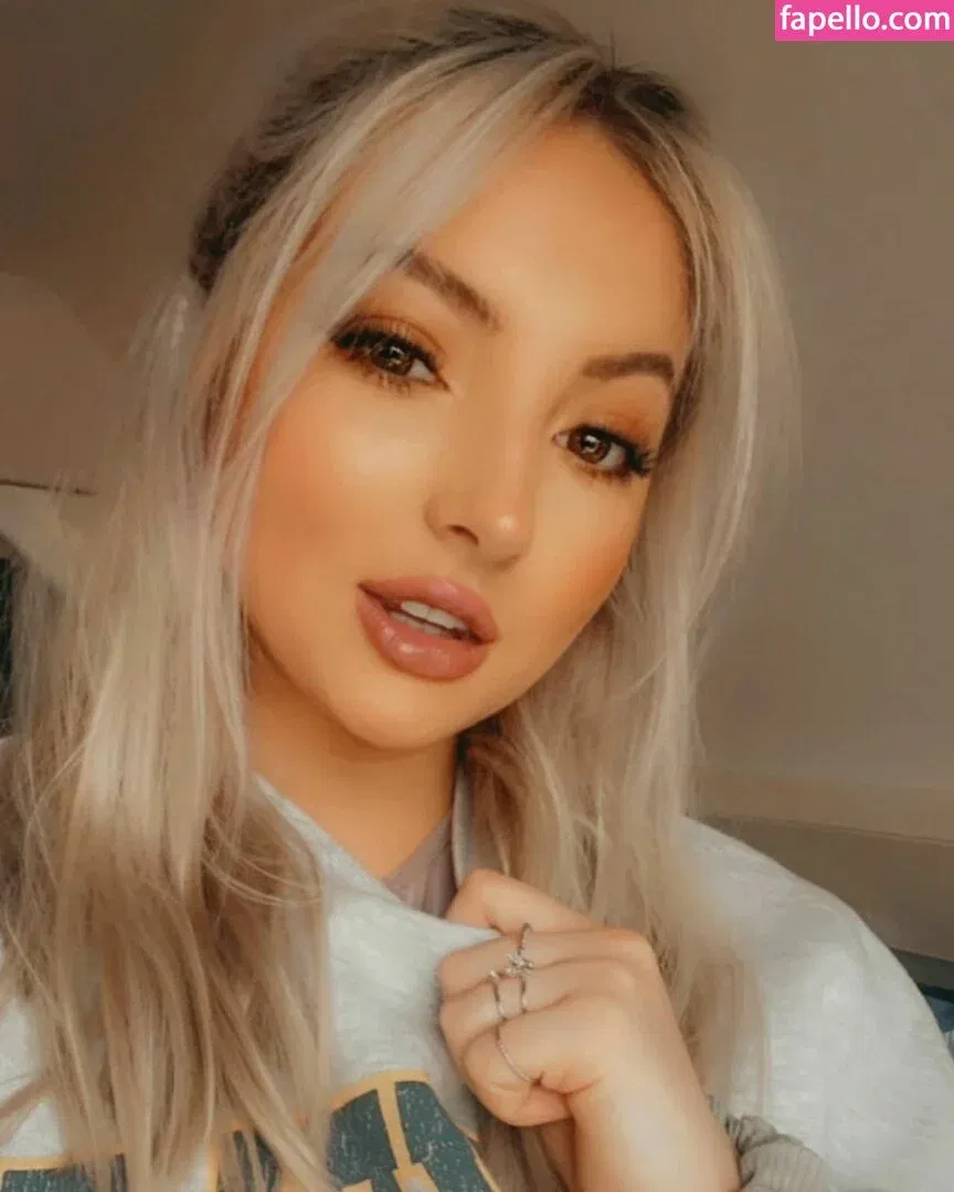 Shona Colson Onlyfans Photo Gallery 